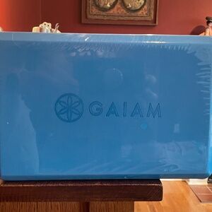 NEW Gaiam Yoga Block